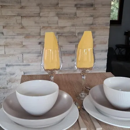 בית נופש Hilltop In Szentendre, Mountain View, Terrace, Garden